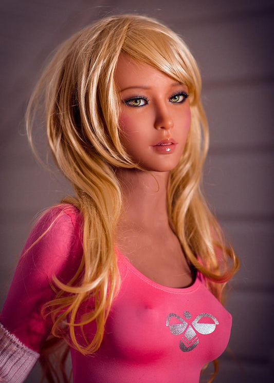 Jennifer Gymnast Sex Doll 61,8 Zoll 61,7 Pfund weizenfarbene Haut mit Masturbator mit langen blonden lockigen Haaren 